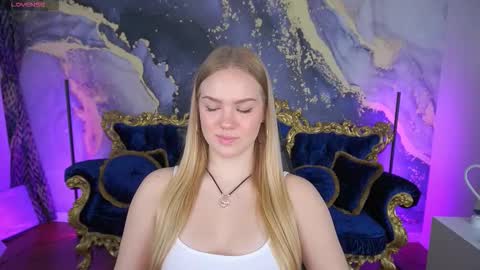 Snapshot of celestenoirr chatting on November 10, 8:13 am celestenoirr online show from November 10, 8:13 am