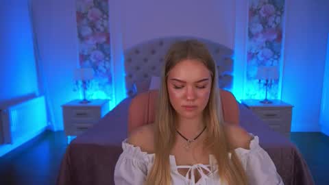 Snapshot of celestenoirr chatting on December 5, 3:41 pm celestenoirr online show from December 5, 3:41 pm