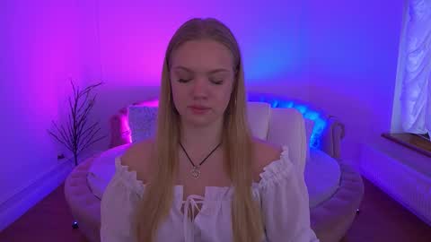 celestenoirr online show from December 23, 8:01 am