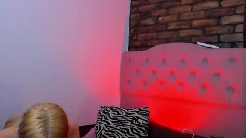 Snapshot of celestepaige__ chatting on September 22, 12:34 am Celeste online show from September 22, 12:34 am