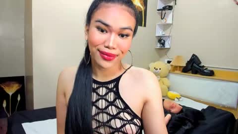 celestinaxisabella online show from April 18, 3:10 am