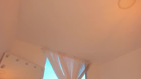 Ari online show from September 10, 9:04 pm