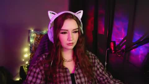 celia_sensual_ online show from April 19, 7:05 pm