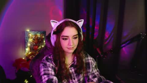 celia_sensual_ online show from June 28, 8:15 pm