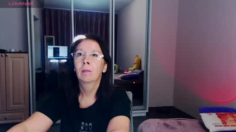 Snapshot of celine_faer1 chatting on April 29, 2:48 am Celine online show from April 29, 2:48 am