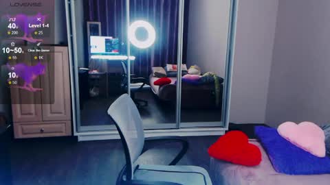 Snapshot of celine_faer1 chatting on May 16, 4:17 pm Celine online show from May 16, 4:17 pm