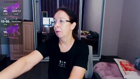 Snapshot of celine_faer1 chatting on May 25, 5:57 am Celine online show from May 25, 5:57 am