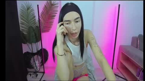 Snapshot of celine_roxelle chatting on November 15, 6:37 pm Celine Roxelle online show from November 15, 6:37 pm