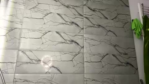 Snapshot of celine_roxelle chatting on December 4, 6:16 pm Celine Roxelle online show from December 4, 6:16 pm