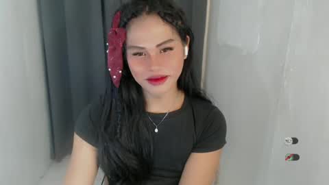 Snapshot of cellin_fuckdoll chatting on July 7, 7:23 am cellin online show from July 7, 7:23 am