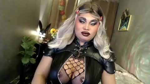 Snapshot of cellinekittcumerr chatting on June 14, 1:24 pm cellinekittcumerr online show from June 14, 1:24 pm