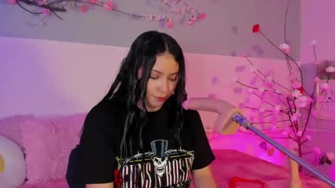 Hello guys my name is Sofi and Lizzie and  Vanessa online show from April 19, 8:33 pm