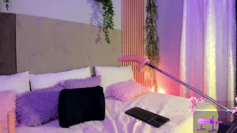 Hello guys my name is Sofi and Lizzie and  Vanessa online show from April 22, 8:43 pm