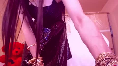 Snapshot of cerisedodd chatting on March 3, 3:30 am Cerise online show from March 3, 3:30 am