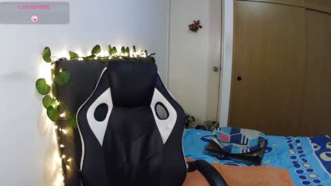 Snapshot of cerso1 chatting on December 3, 10:18 pm Cerso online show from December 3, 10:18 pm