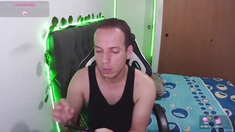 Snapshot of cerso1 chatting on February 12, 3:18 am Cerso online show from February 12, 3:18 am