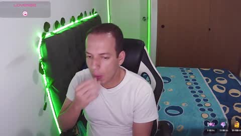 Snapshot of cerso1 chatting on February 13, 2:34 am Cerso online show from February 13, 2:34 am