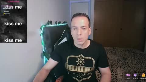 Snapshot of cerso1 chatting on November 11, 2:11 am Cerso online show from November 11, 2:11 am