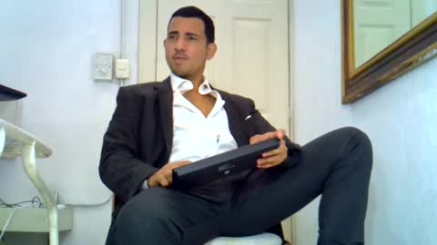 Cesar online show from March 3, 8:32 pm