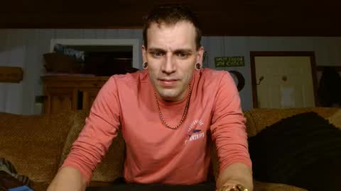 Snapshot of cguffey2284 chatting on December 27, 3:20 am cguffey2284 online show from December 27, 3:20 am