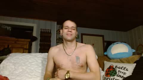 Snapshot of cguffey2284 chatting on December 28, 2:54 am cguffey2284 online show from December 28, 2:54 am