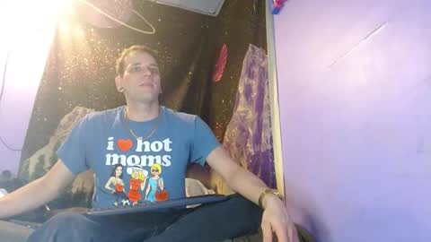 Snapshot of cguffey2284 chatting on January 1, 11:40 pm cguffey2284 online show from January 1, 11:40 pm