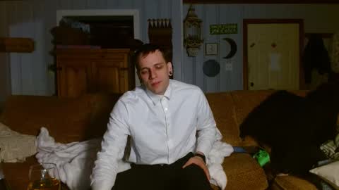 Snapshot of cguffey2284 chatting on January 4, 5:27 am cguffey2284 online show from January 4, 5:27 am