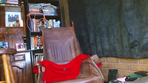 Snapshot of cguffey2284 chatting on February 20, 12:41 am cguffey2284 online show from February 20, 12:41 am