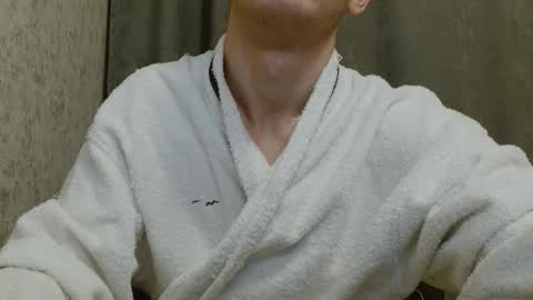 Snapshot of ch1lldril chatting on December 14, 10:14 pm ch1lldrill online show from December 14, 10:14 pm