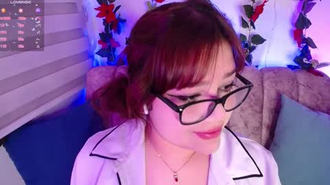 Snapshot of chaarlotte_1 chatting on December 13, 7:32 pm charlotte online show from December 13, 7:32 pm