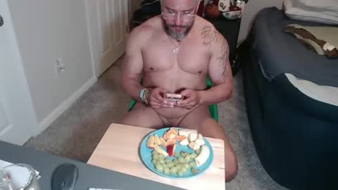 Snapshot of chacho1968 chatting on May 16, 11:42 am Chuck online show from May 16, 11:42 am