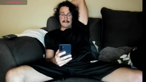 Snapshot of chadpowerz chatting on October 1, 4:18 am Lydong online show from October 1, 4:18 am