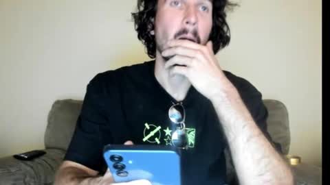 Snapshot of chadpowerz chatting on October 10, 1:26 am Lydong online show from October 10, 1:26 am