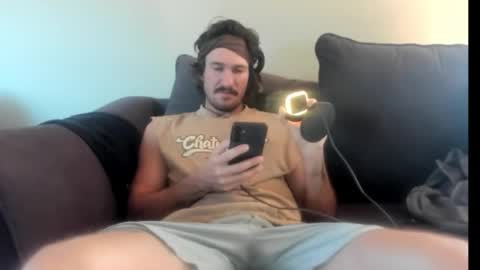 Snapshot of chadpowerz chatting on October 20, 7:14 pm Lydong online show from October 20, 7:14 pm