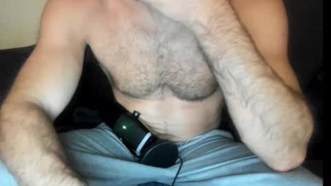 Snapshot of chadpowerz chatting on November 26, 9:43 am Lydong online show from November 26, 9:43 am