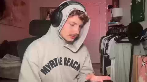 Snapshot of chadtitan chatting on October 10, 2:27 pm ChadTitan online show from October 10, 2:27 pm