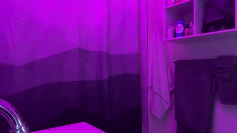 Snapshot of chadtitan chatting on November 9, 5:22 pm ChadTitan online show from November 9, 5:22 pm