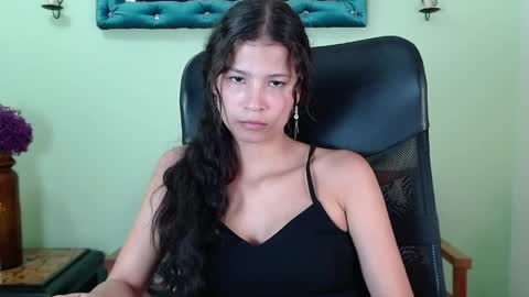 Chalon  online show from April 25, 7:22 pm