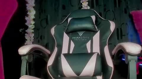 Snapshot of chaminelan chatting on January 15, 7:39 pm chaminelan online show from January 15, 7:39 pm