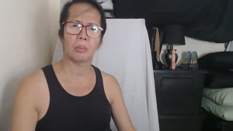 Snapshot of champaka123 chatting on January 28, 2:43 am champaka online show from January 28, 2:43 am