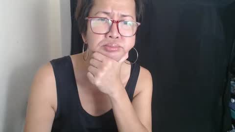 Snapshot of champaka123 chatting on February 7, 3:45 am champaka online show from February 7, 3:45 am