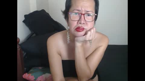 Snapshot of champaka123 chatting on March 11, 2:54 am champaka online show from March 11, 2:54 am