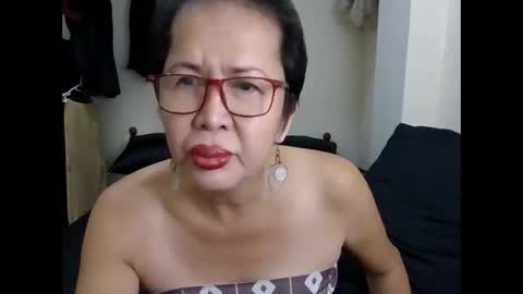 Snapshot of champaka123 chatting on October 15, 1:39 am champaka online show from October 15, 1:39 am