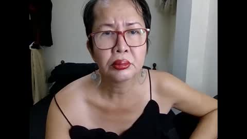 Snapshot of champaka123 chatting on October 22, 2:12 am champaka online show from October 22, 2:12 am