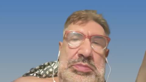 champsex305610 online show from February 14, 7:33 pm