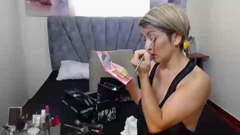 Snapshot of chanel_joliee chatting on October 20, 3:45 pm chanel online show from October 20, 3:45 pm
