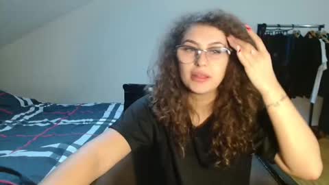 Snapshot of chanelis069 chatting on January 7, 1:03 pm Stephanieblisss online show from January 7, 1:03 pm