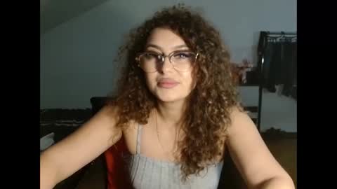 Snapshot of chanelis069 chatting on February 2, 3:49 pm Stephanieblisss online show from February 2, 3:49 pm
