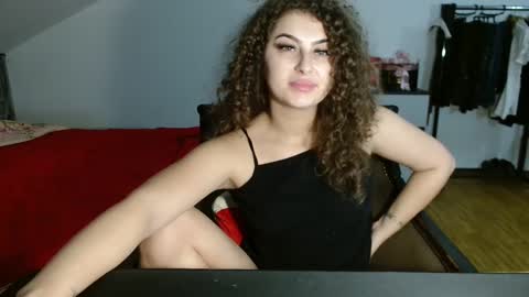 Snapshot of chanelis069 chatting on February 27, 9:58 pm Stephanieblisss online show from February 27, 9:58 pm
