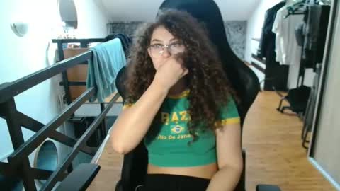 Stephanieblisss online show from February 28, 11:44 am